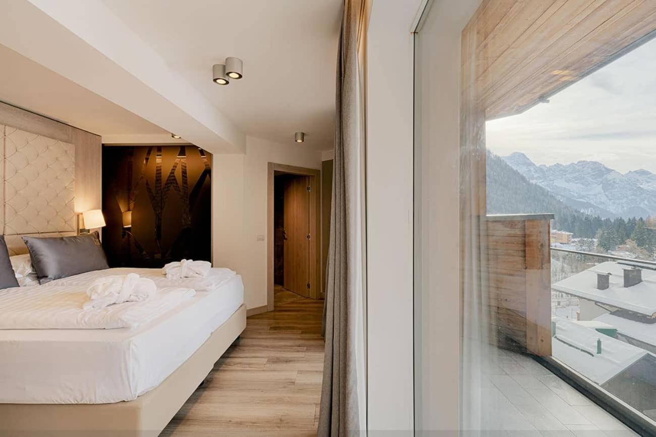 Hotel Rosengarten Madonna Esterno foto