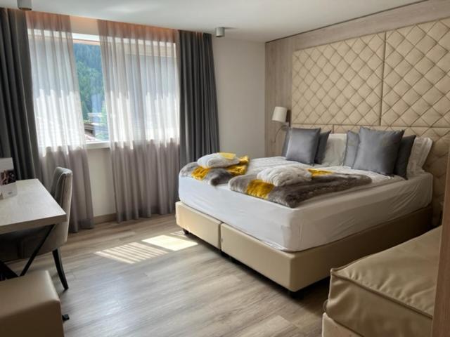 Hotel Rosengarten Madonna Esterno foto