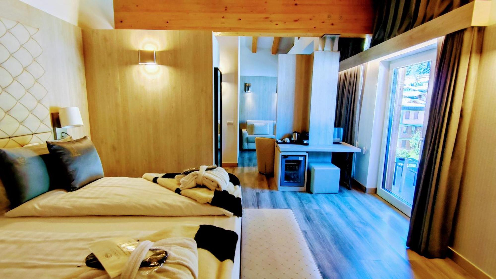 Hotel Rosengarten Madonna Esterno foto