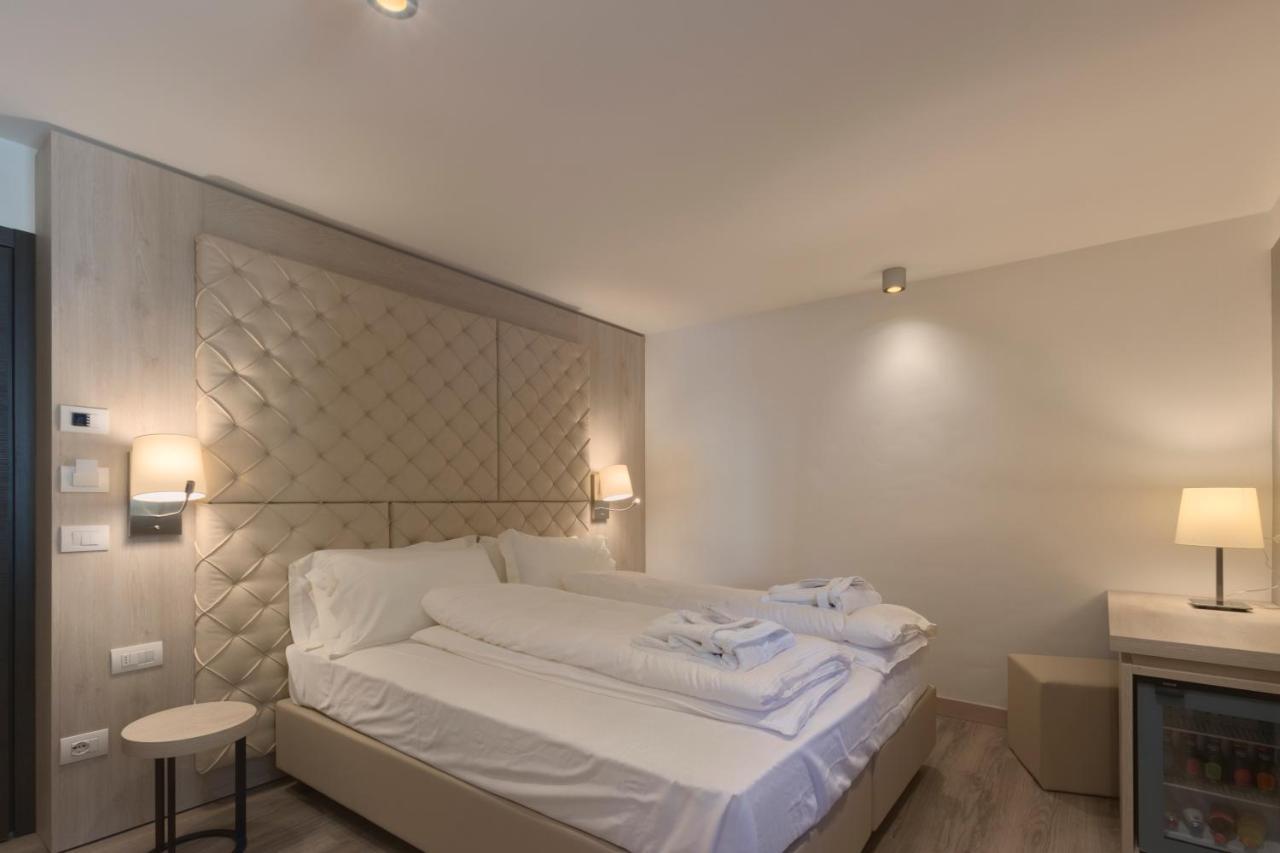 Hotel Rosengarten Madonna Esterno foto