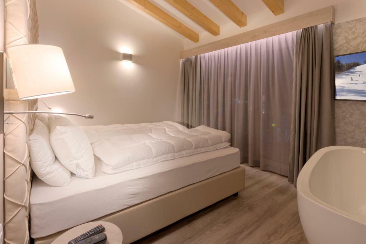Hotel Rosengarten Madonna Esterno foto